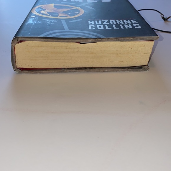 SOLD!! The Hunger Games Book and necklace set - Picture 4 of 15